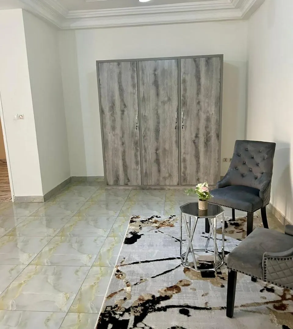 Large 3 Bedroom Apartment Dakar